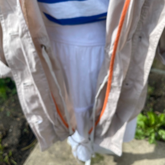 DO+BE cotton trench style coat with drawstring waist & hem removable hood - Picture 8 of 11